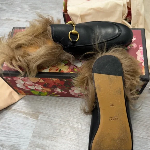 Gucci Black Leather Mules with Fur size 38. (7 1/2) - Picture 2 of 4